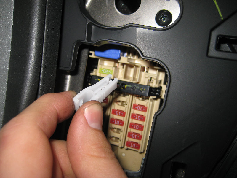 2015 Nissan Sentra Fuse Box Location