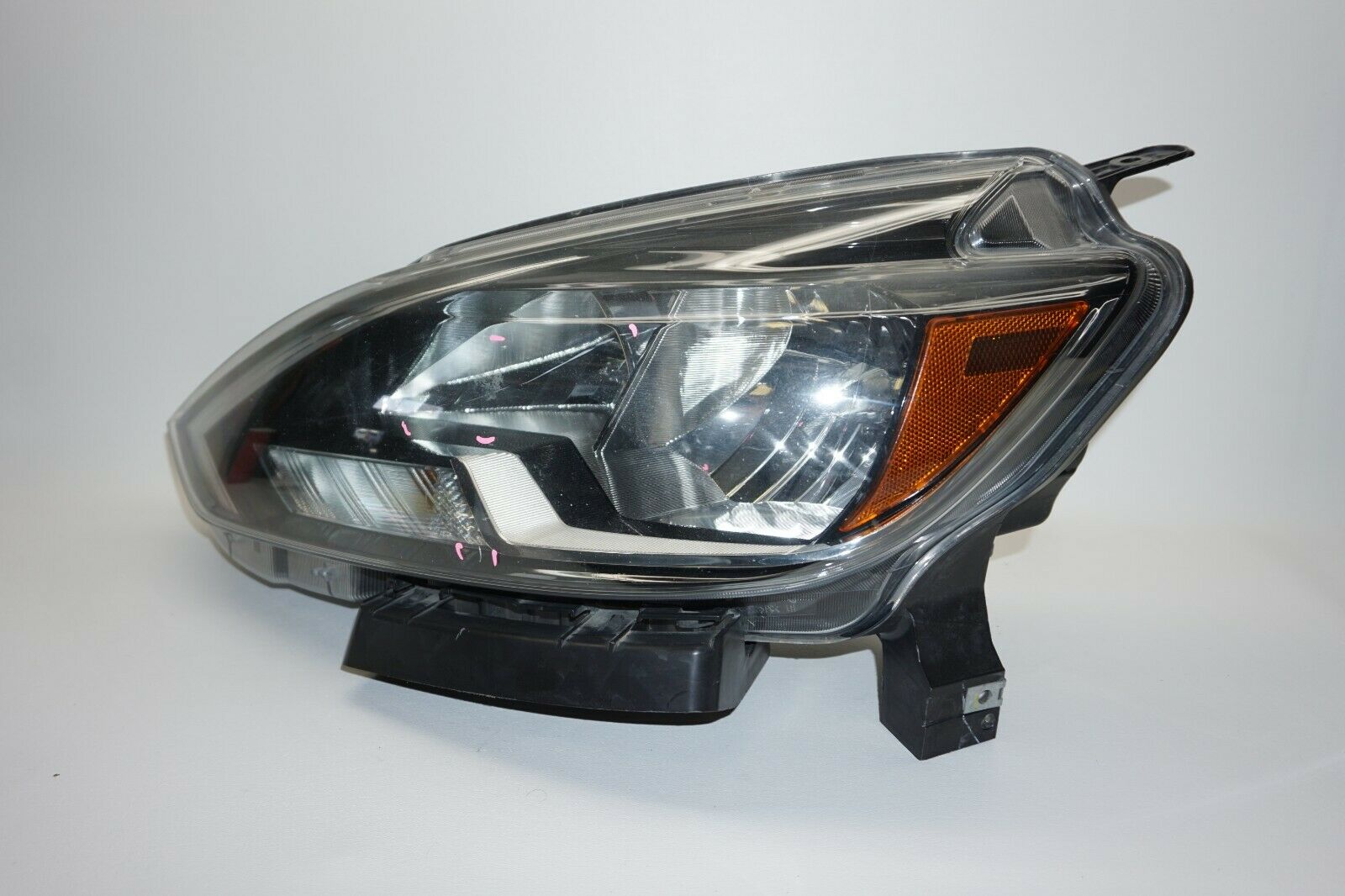 2017 Nissan Sentra Headlight Assembly
