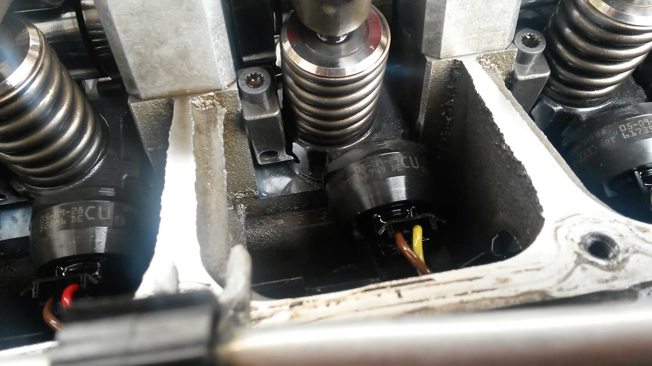 How To Test For Leaking Fuel Injector PD Injector Leaking fuel in oil... - YouTube