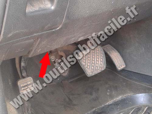 2013 Nissan Rogue Obd Port Location