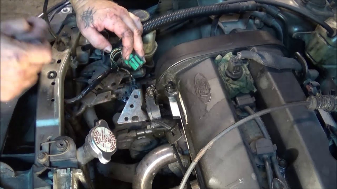 How To Remove Broken Valve Cover Bolt REMOVING BROKEN VALVE COVER BOLT - YouTube