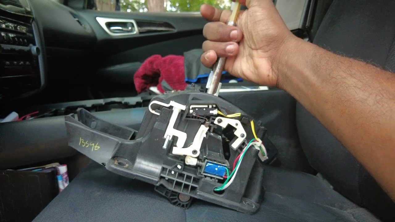 2013 Nissan Pathfinder Shifter Assembly