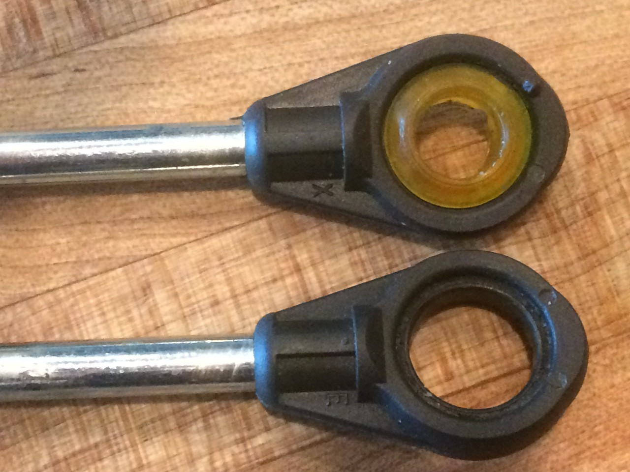 2007 Nissan Xterra Shifter Cable Bushing