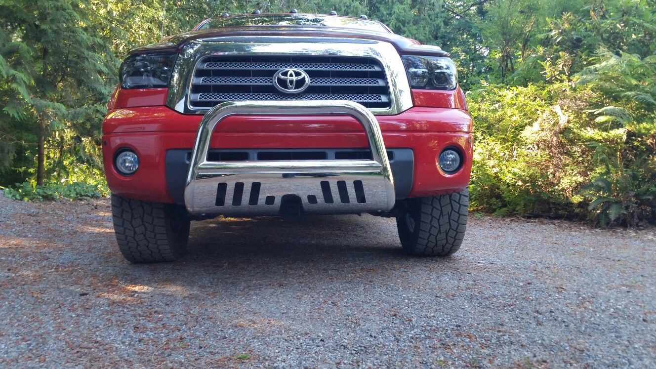 Bull Bar With Receiver Hitch