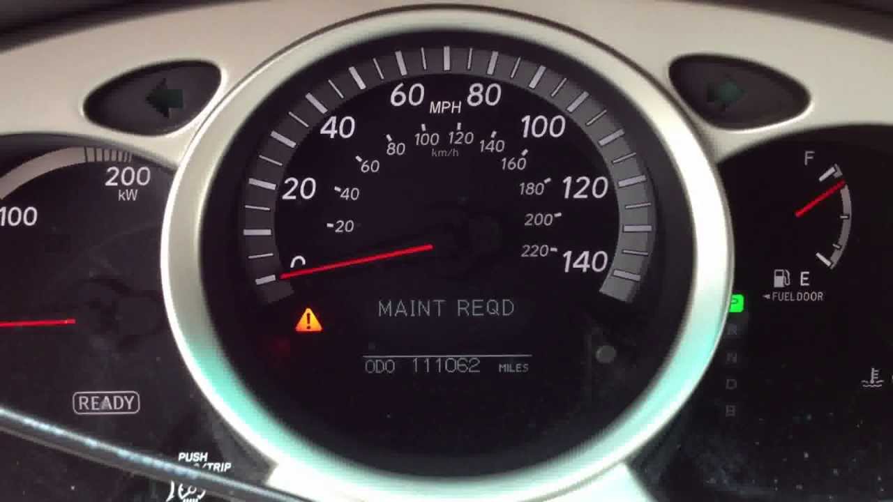 How To Reset Maint Reqd Light Toyota Highlander 2006 MAINT REQD Light Reset - YouTube